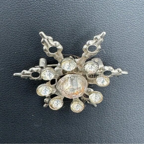 Vintage 1940s Starburst Snowflake Lapel Brooch - Picture 11 of 13